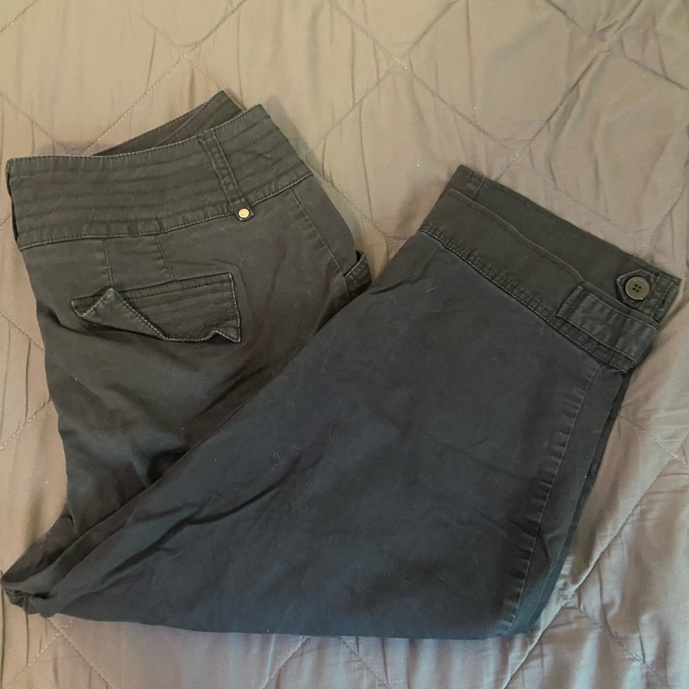 Black Capri Pants